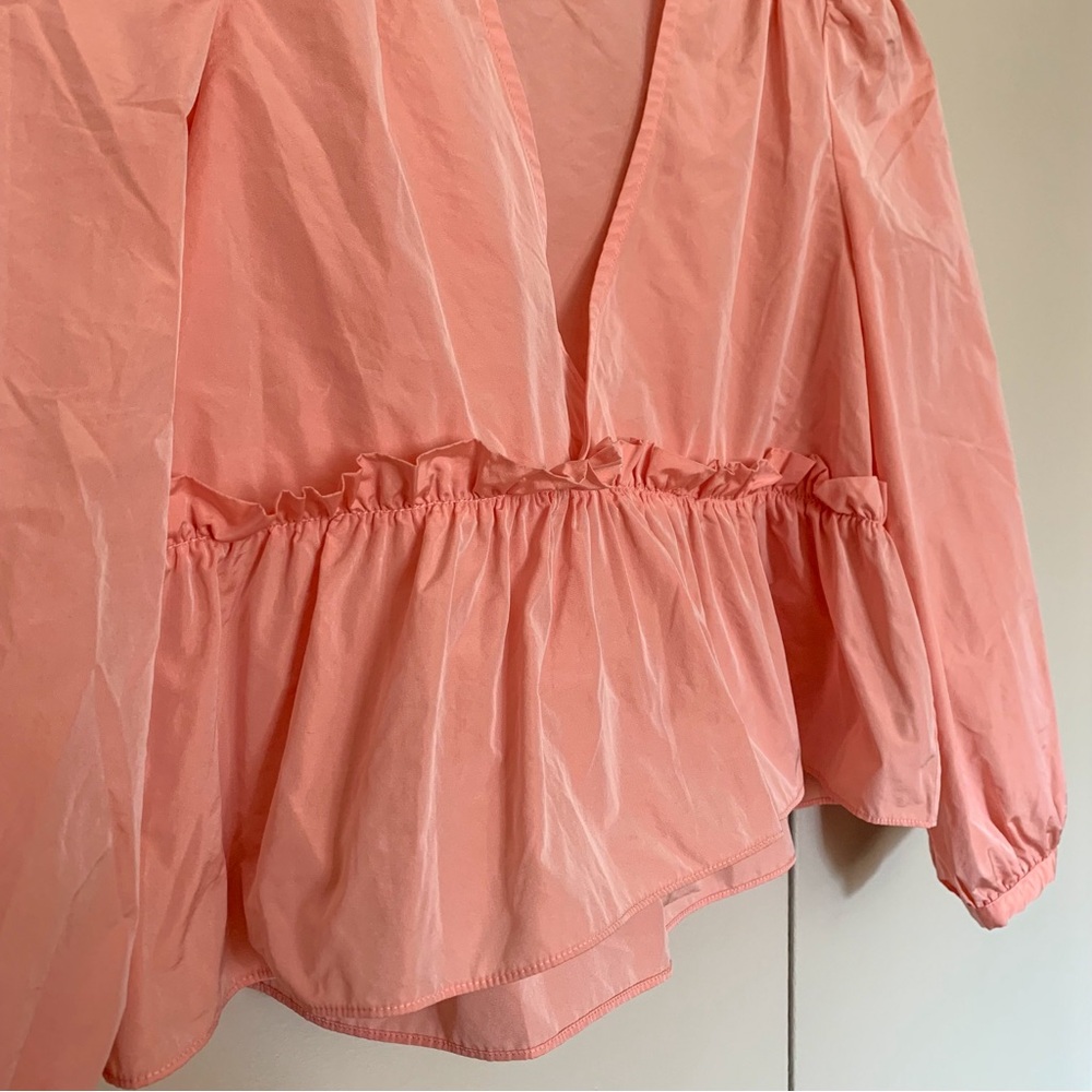 Aritzia Sunday Best Jinx Blouse Guava Pink Size
XXS Feminine Flowy Cropped - Picture 7 of 16